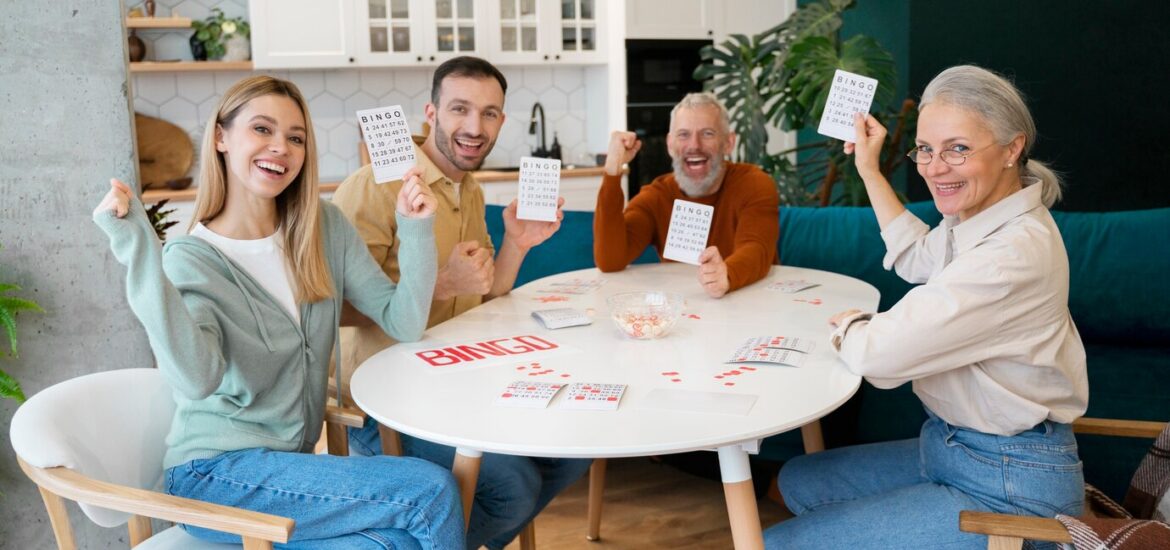 5 jeux de société qui favorisent la socialisation chez les retraités