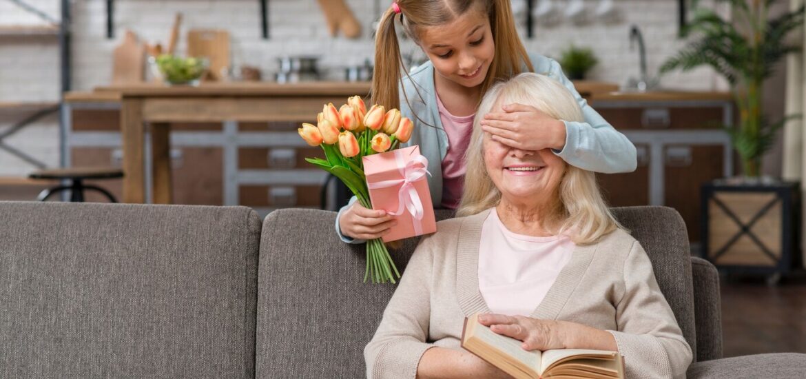 7 cadeaux pratiques pour l’anniversaires d’un senior